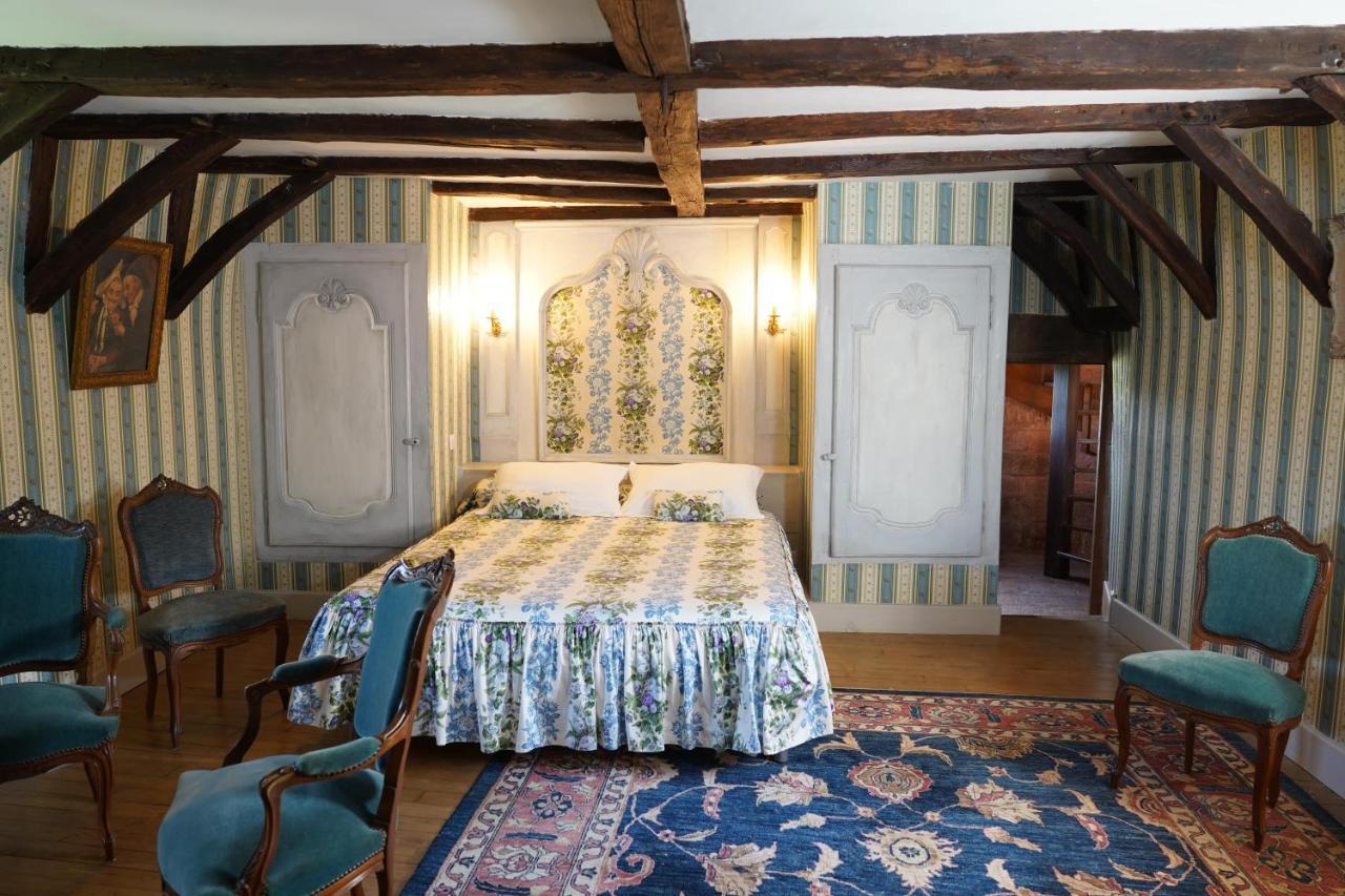 Affittacamere Chateau De Vassinhac D'hotes La Rouge *