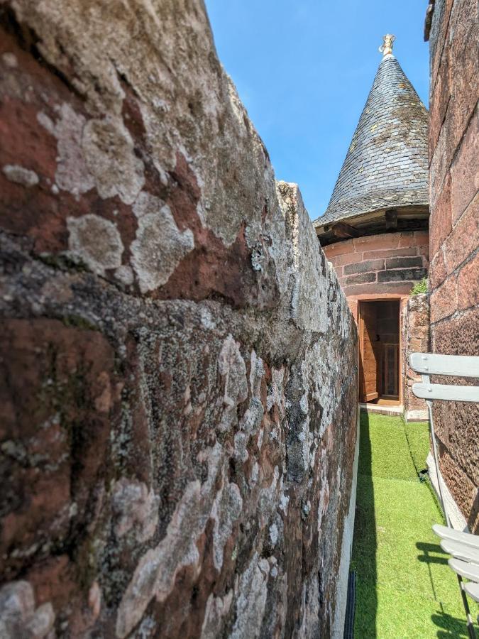 Chateau De Vassinhac D'hotes La Rouge Affittacamere *
